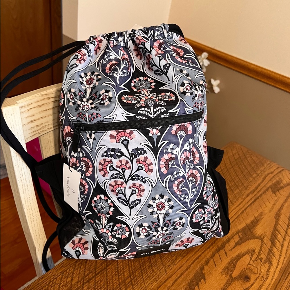Shop Early for Christmas 🎄🎁 Vera Bradley NWT Deluxe Drawstring Backpack 🎒